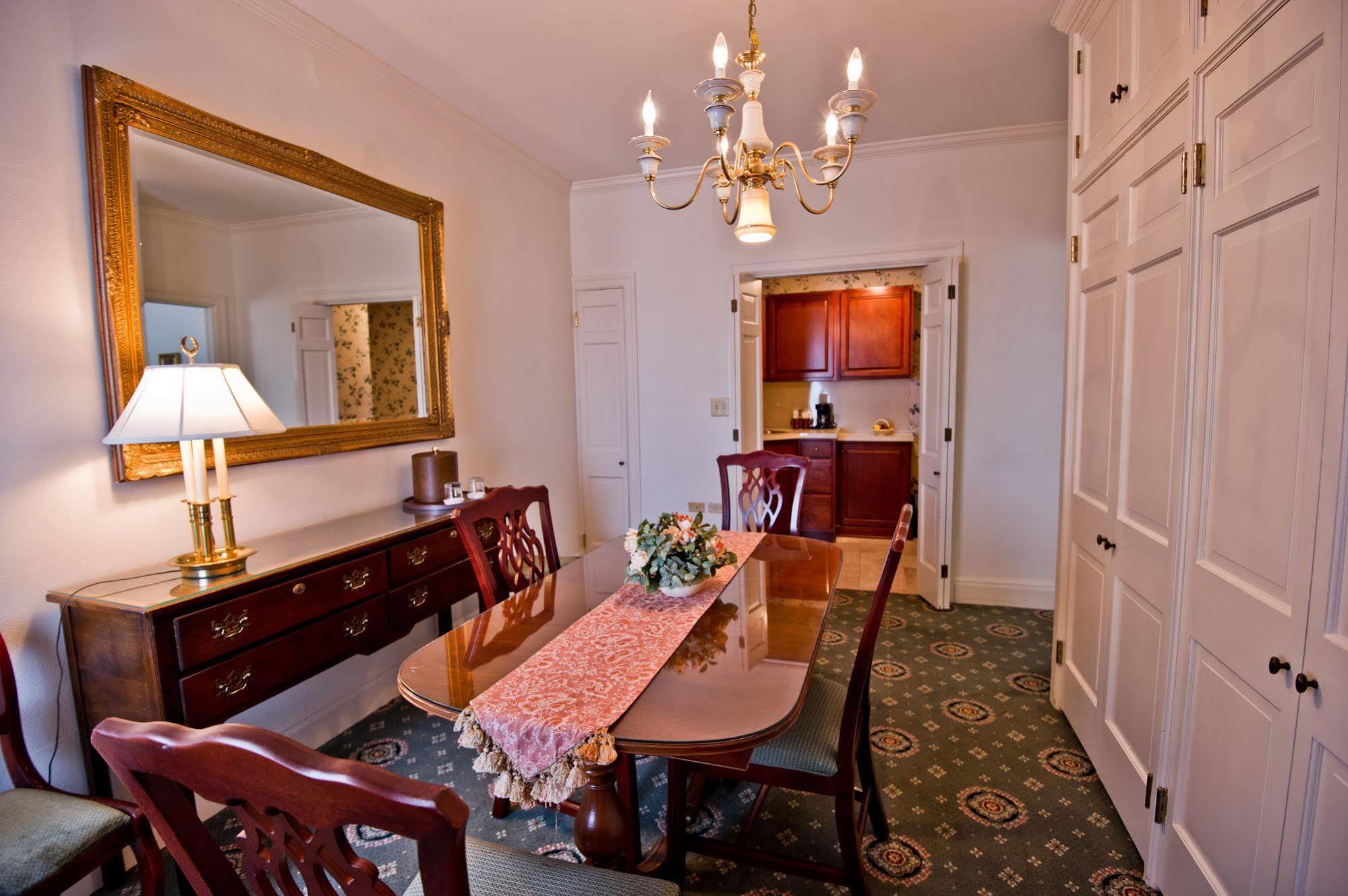 The Yorktowne Hotel, Tapestry Collection By Hilton